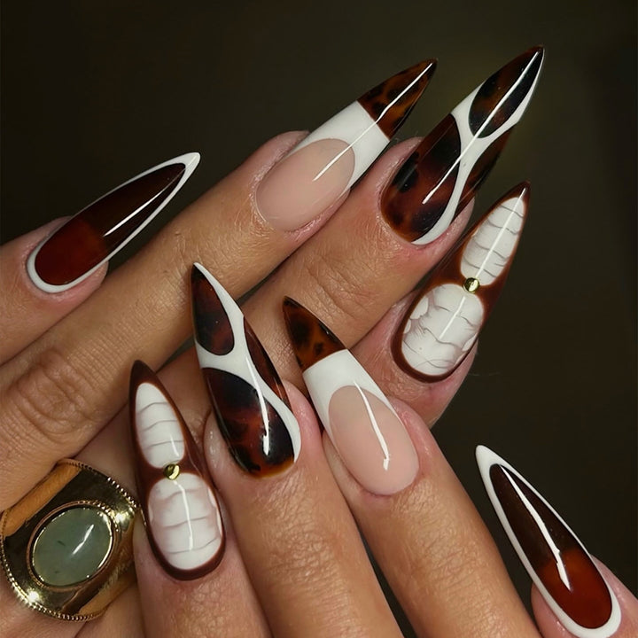 Artificial fingernails with modern design Stornfield