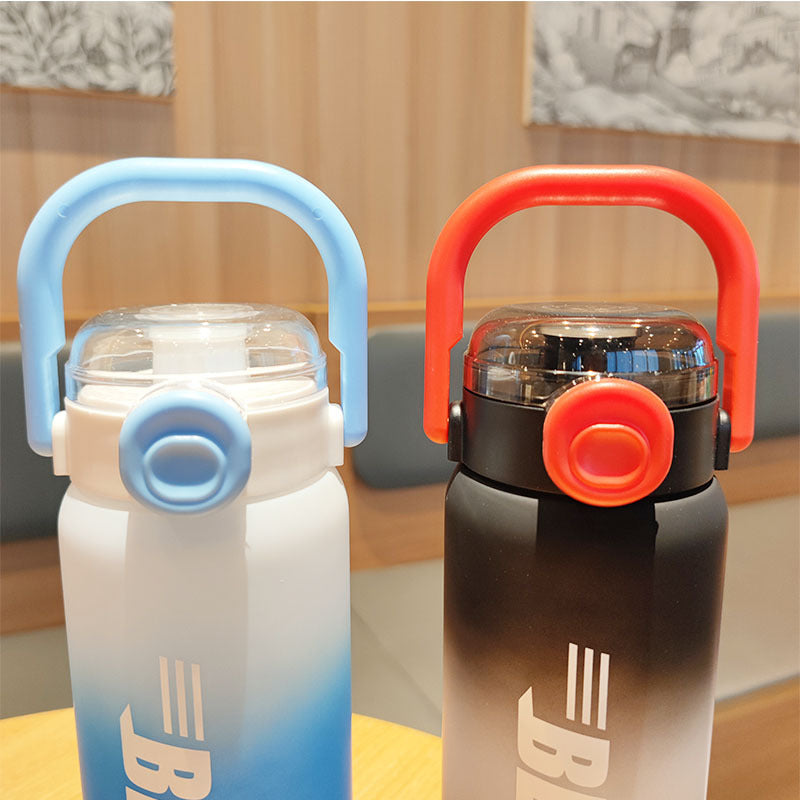 Women practical insulated water bottle with secure closure Stornfield