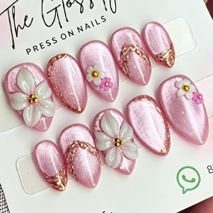 Artificial nail set with elegant 3D flowers and glamorous accents Stornfield