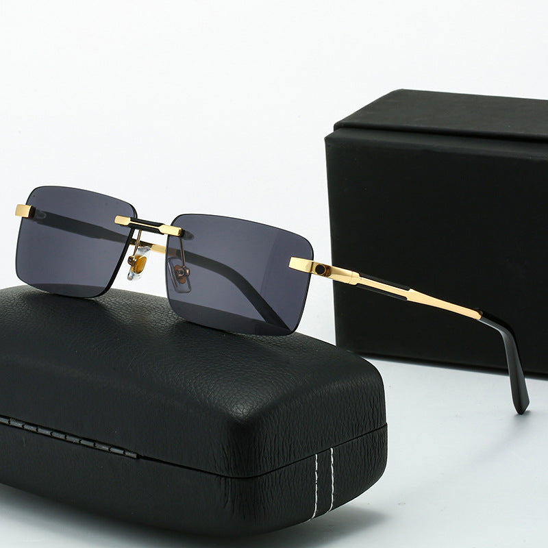 Women's sunglasses in modern rectangular design with luxurious metal elements Stornfield