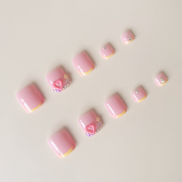 Artificial nail set with playful 3D design and sparkling accents Stornfield