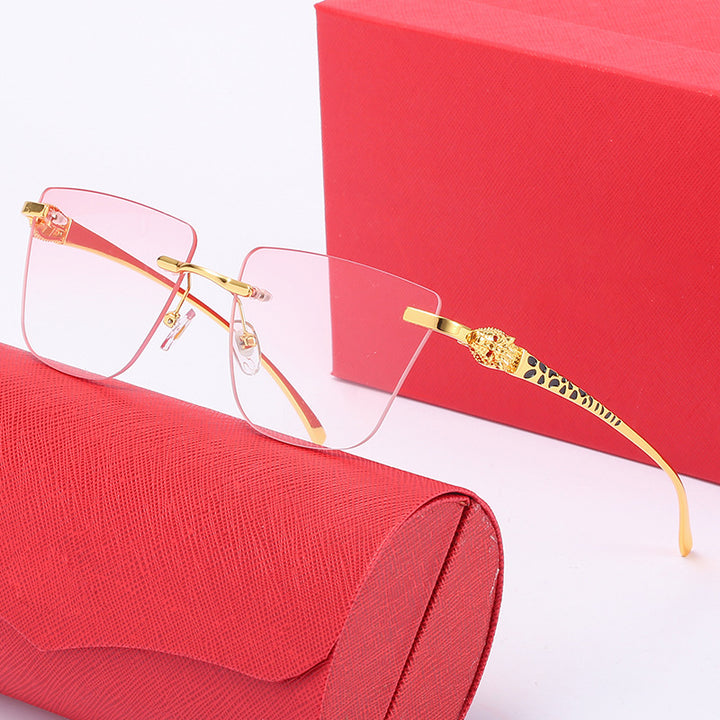 Women's Geometric Sunglasses with Elegant Gold-Colored Detail Stornfield