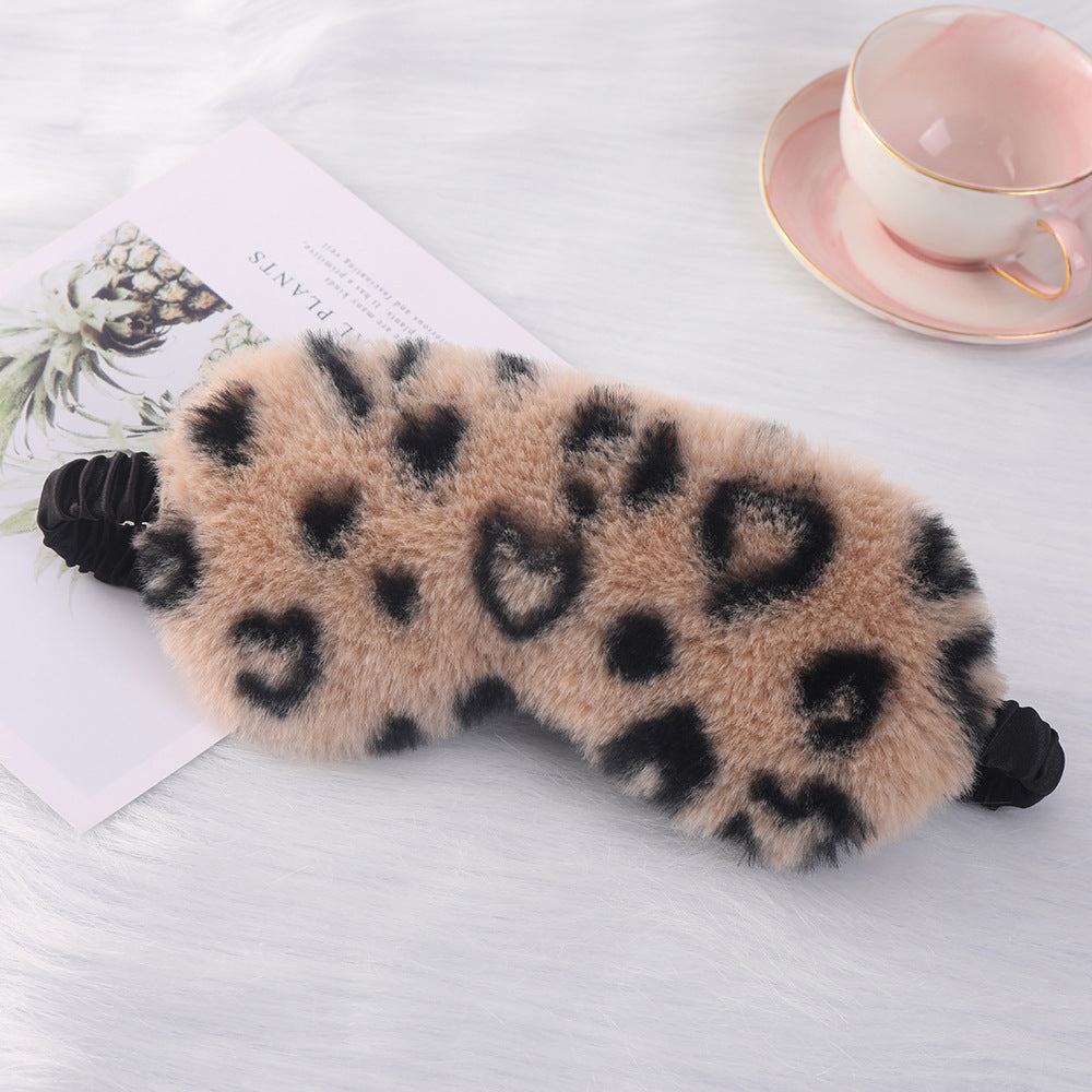Women's cuddly faux fur sleep mask with heart-embossed surface and gathered comfort band Stornfield