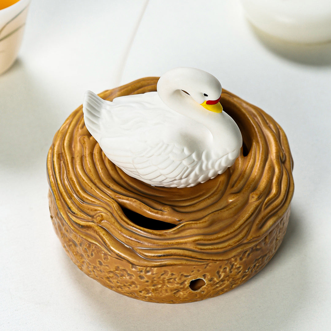 Artistic Swan Figurine Stornfield