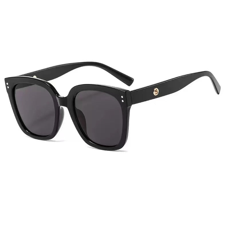 Elegant Oversized Sunglasses Stornfield