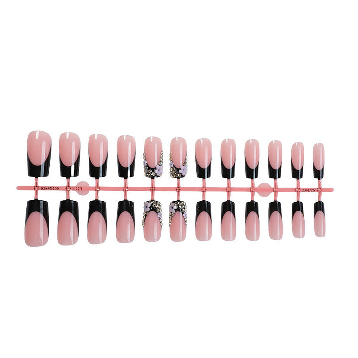 Nail Art Set with glamorous design and fine accents Stornfield