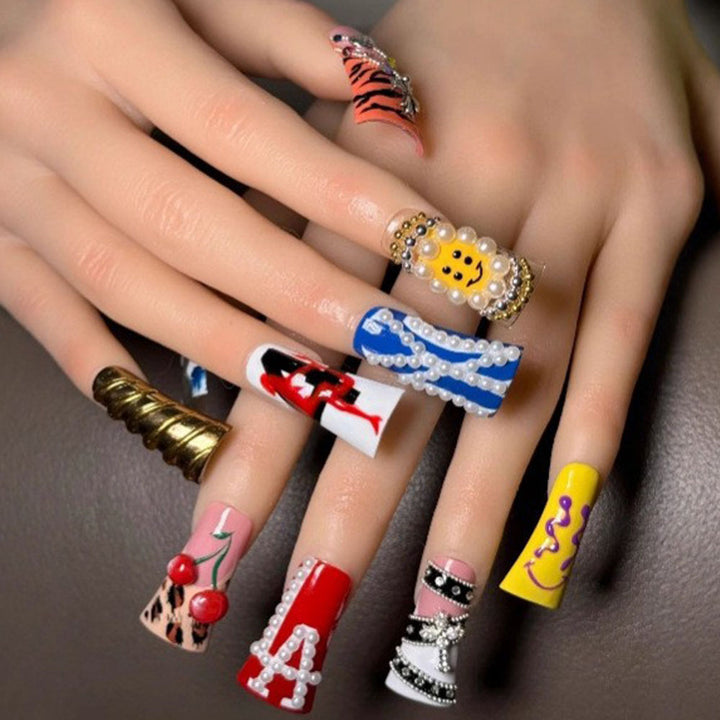 Artificial nails with extravagant designs Stornfield