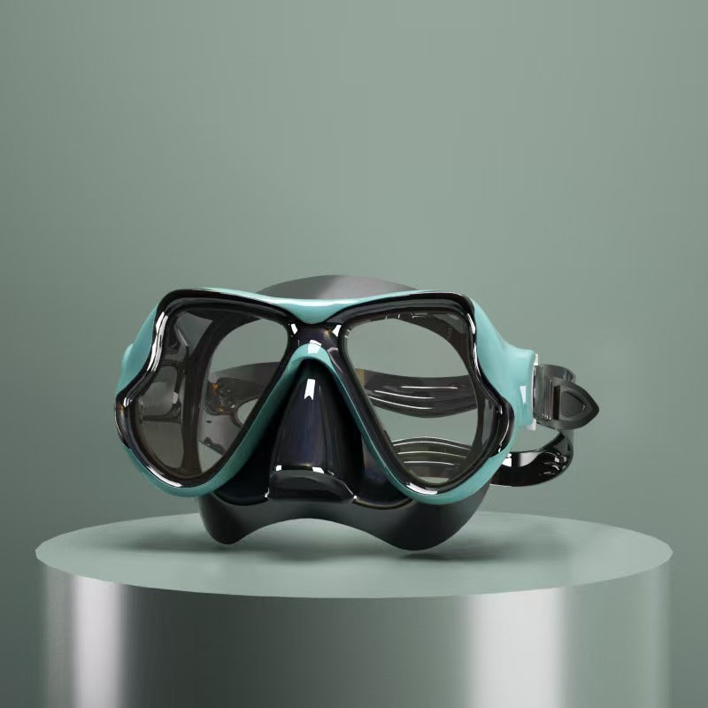 Diving mask with ergonomic design and a flexible snorkel Stornfield