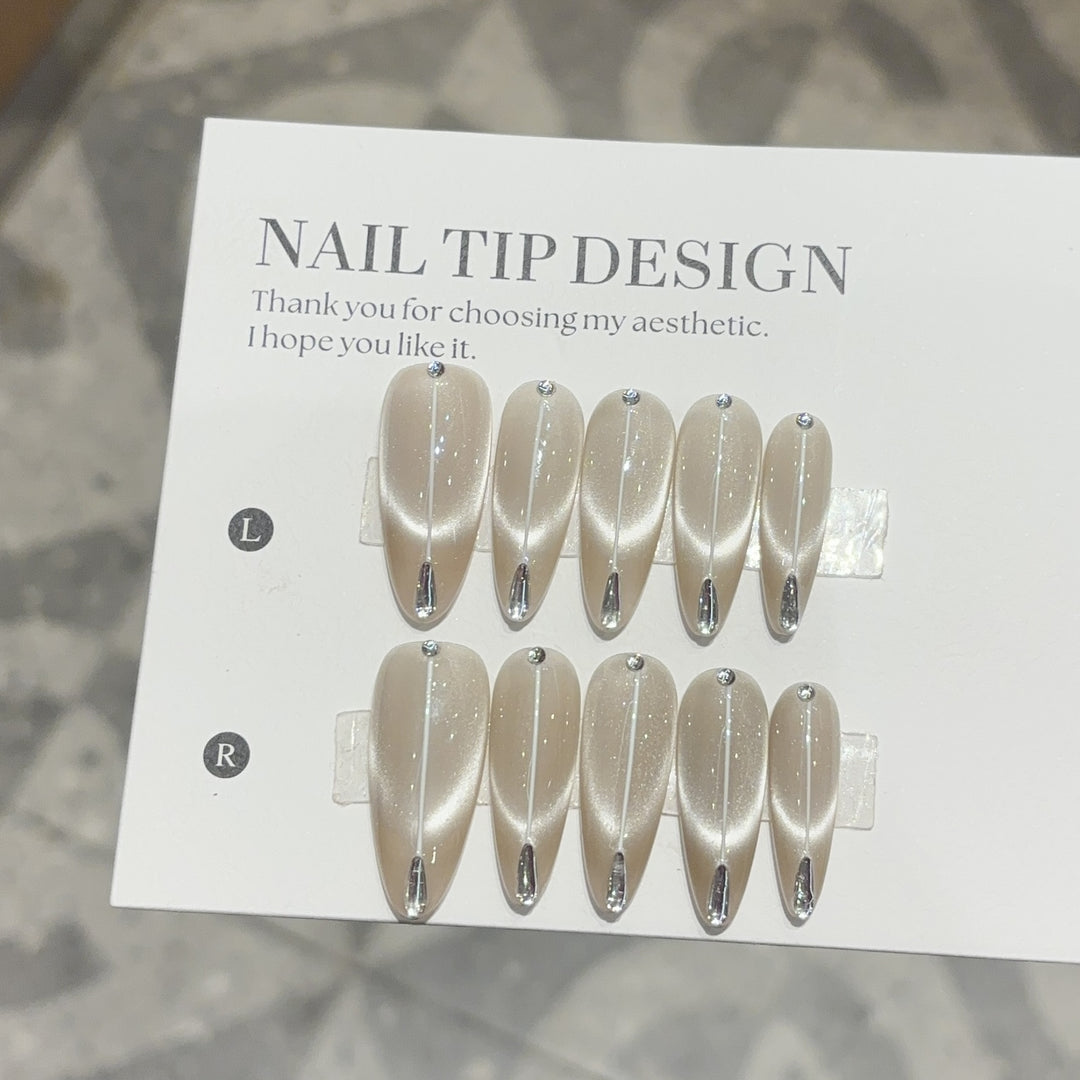 Artificial Nail Set with Elegant French Style Stornfield