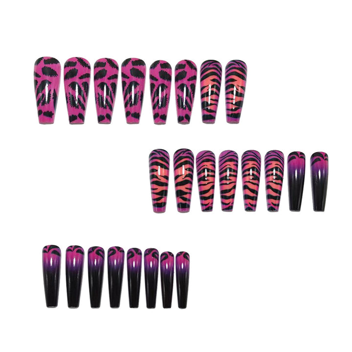 Long Artificial Nails in Trendy Tiger Pattern Stornfield