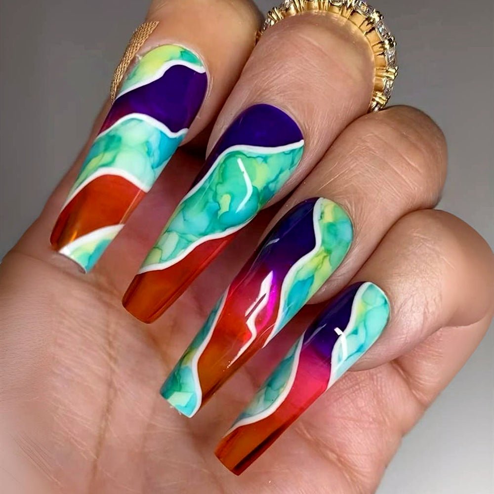 Artificial nails in modern marble pattern Stornfield