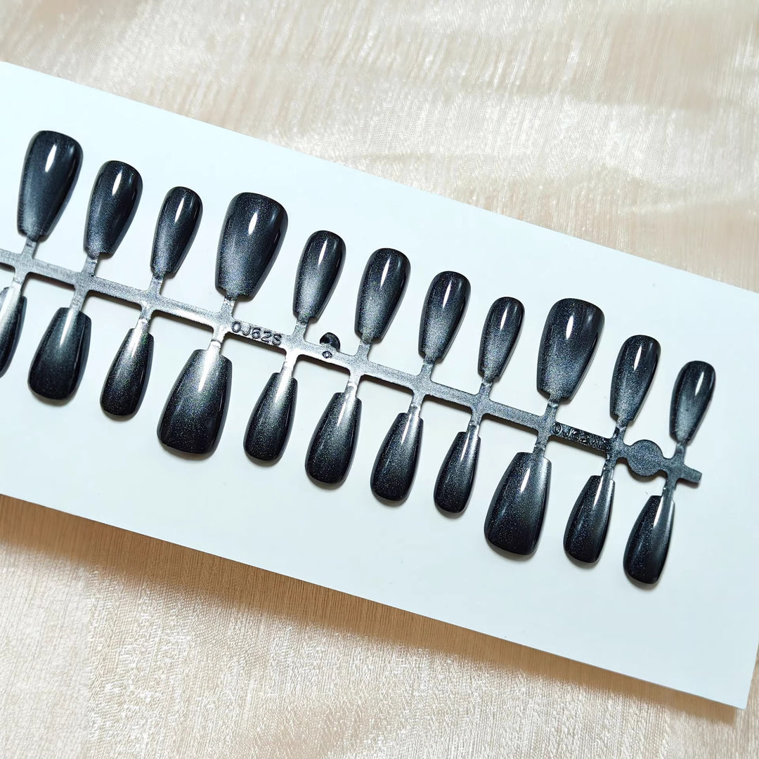 Elegant Art Nails with Shimmering Finish Stornfield