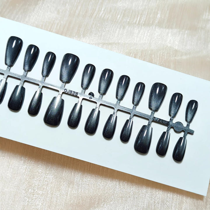 Elegant Art Nails with Shimmering Finish Stornfield