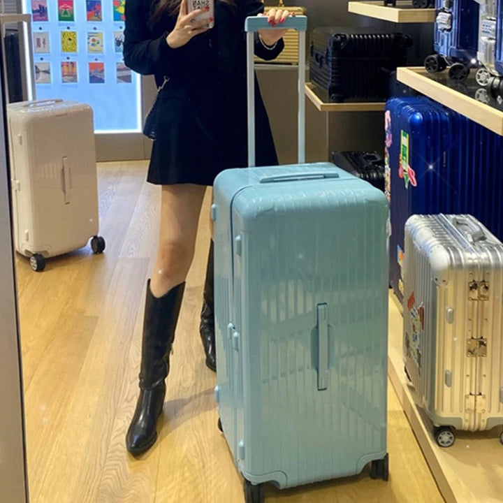 Unisex Hard-shell Travel Suitcase Stornfield