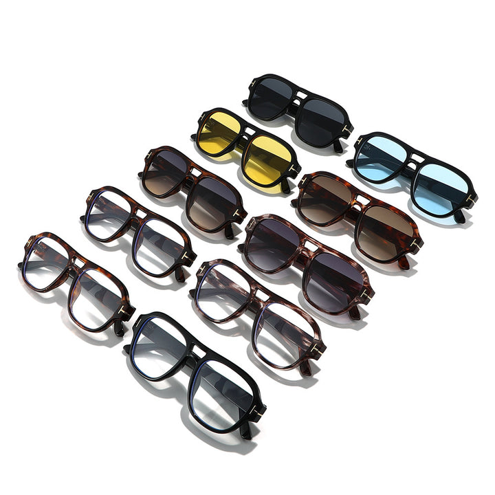 Fashion-Forward Square Frame Sunglasses Stornfield