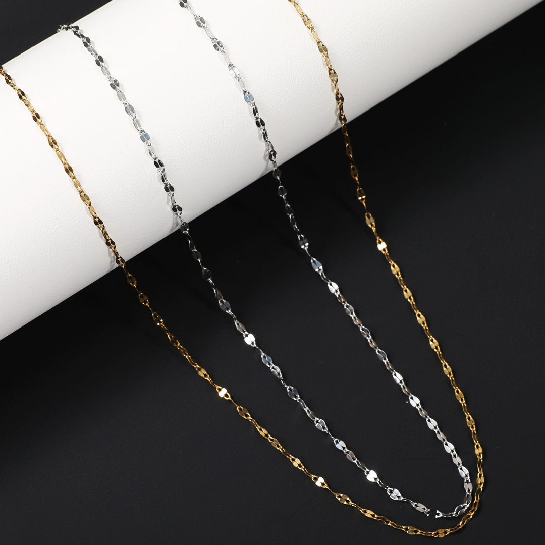 Elegant Interlaced Chain Necklace Stornfield
