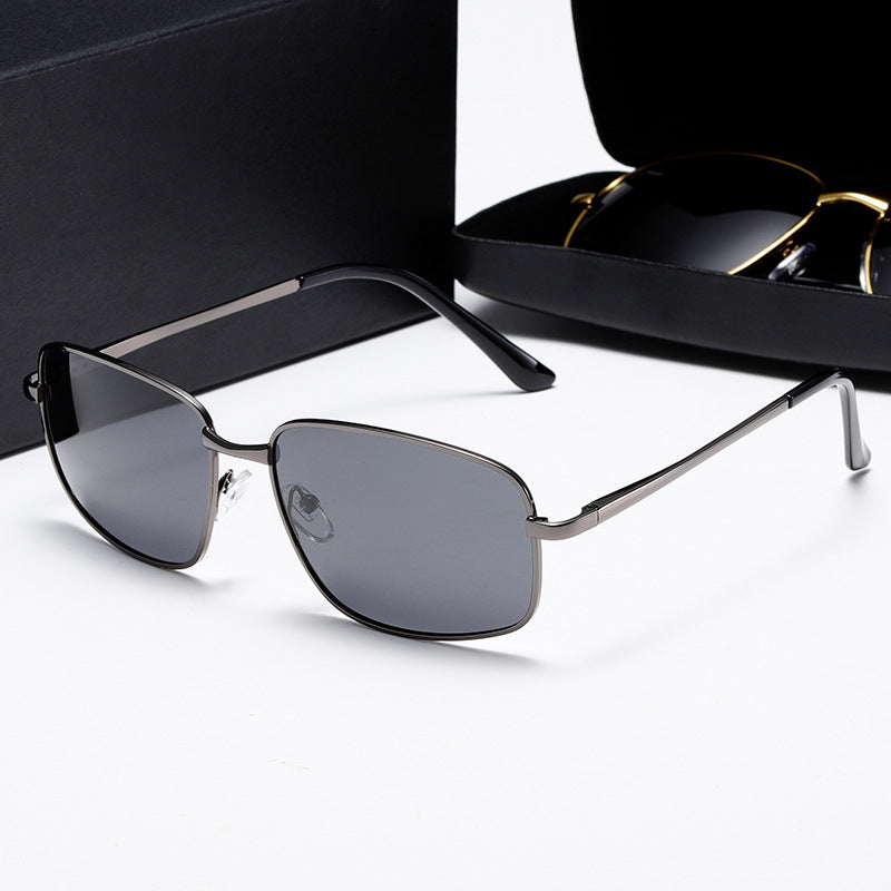 Women's elegant sunglasses with modern metal frame Stornfield