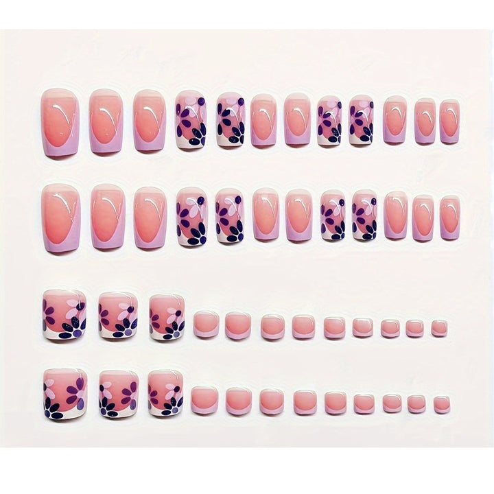 Decorative Press-On Nail Art Set with Floral Design Stornfield