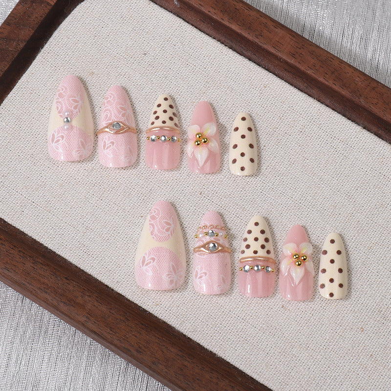 Glamorous Floral Press-On Nail Set Stornfield