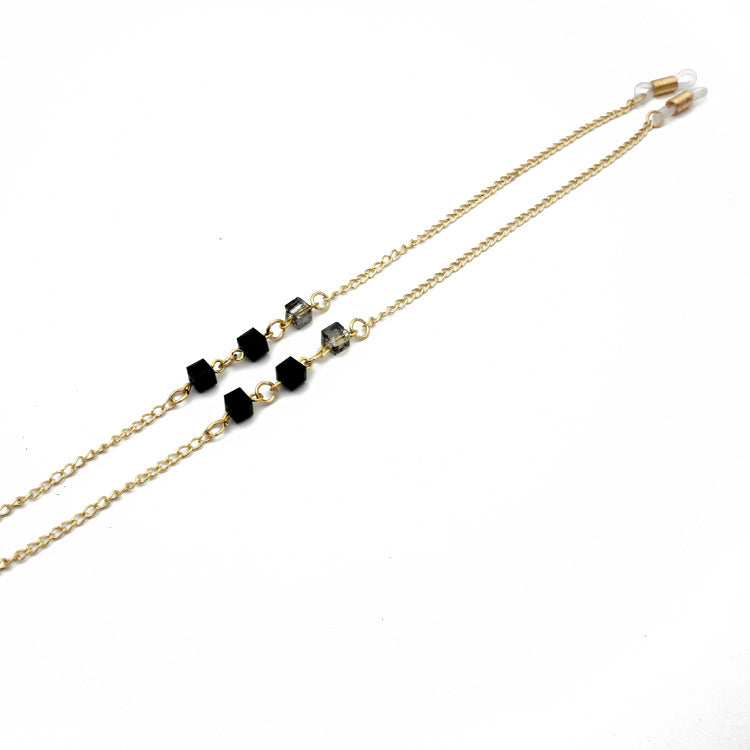 Fashionable glasses holder chain with elegant details Stornfield