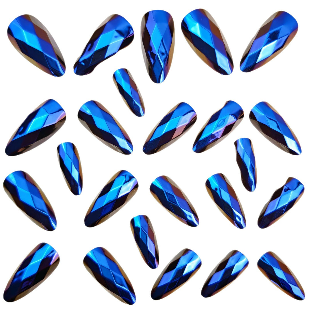 Artificial nails with faceted crystal design Stornfield