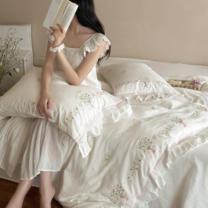 Embroidered Ruffled Linen-Cotton Duvet Cover Set