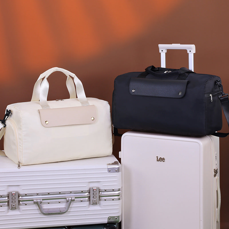 Sports bag with versatile interior pocket design Stornfield