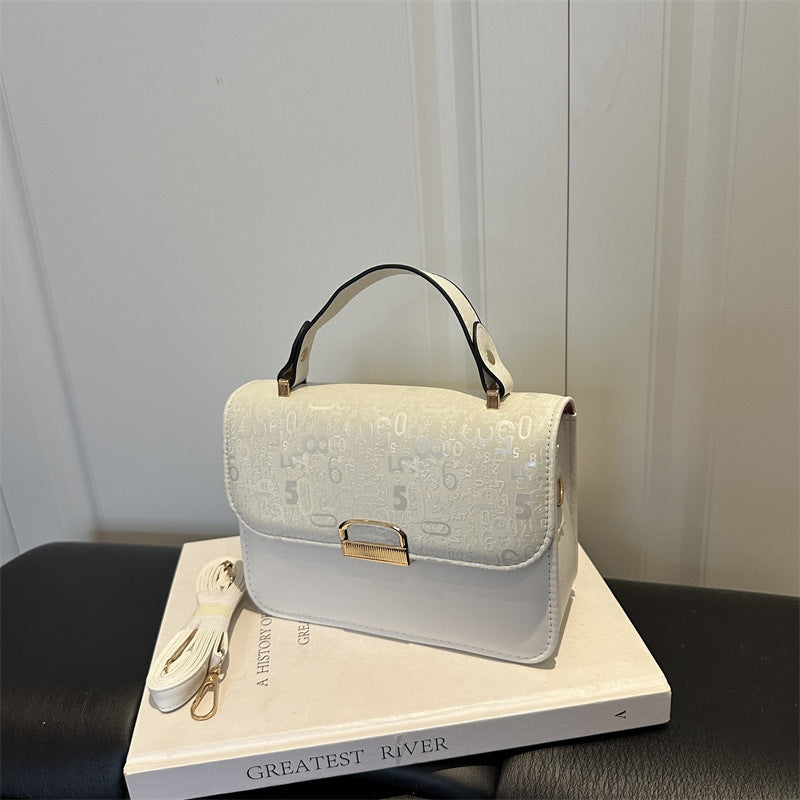 Vintage-Inspired Elegant Shoulder Bag