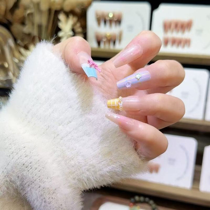 Artistic Floral Design Press-On Nail Set Stornfield