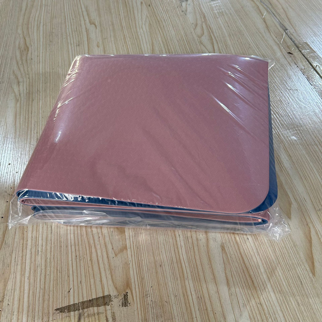 Non-slip training mat with structured design Stornfield
