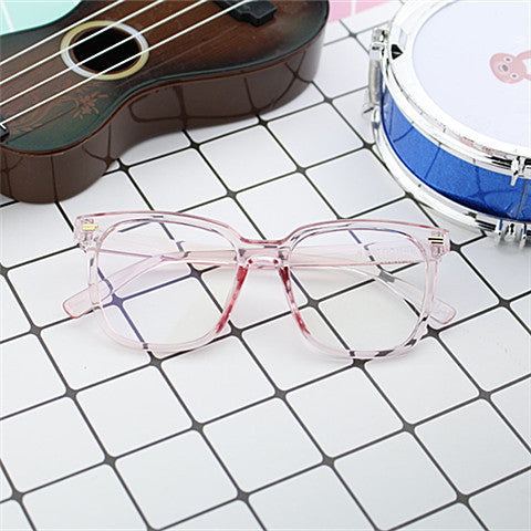 Women's fashionable oversized sunglasses with square frame and UV protection Stornfield