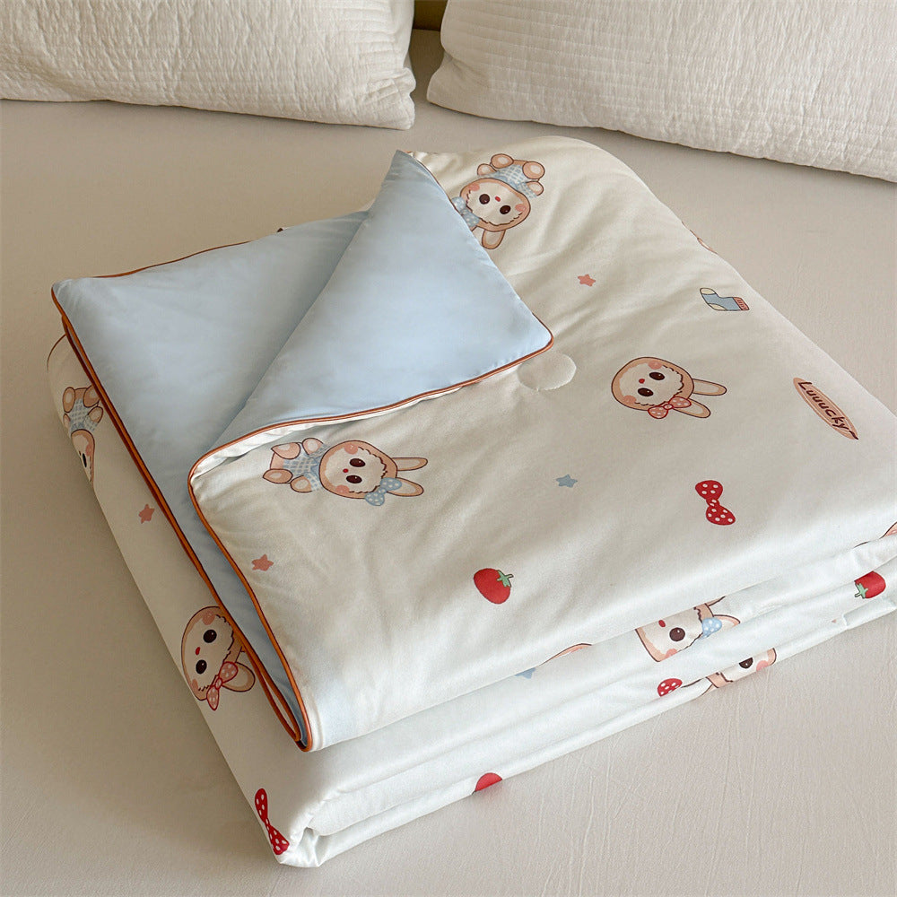 Quilted children's comforter with cute animal print and light microfiber filling