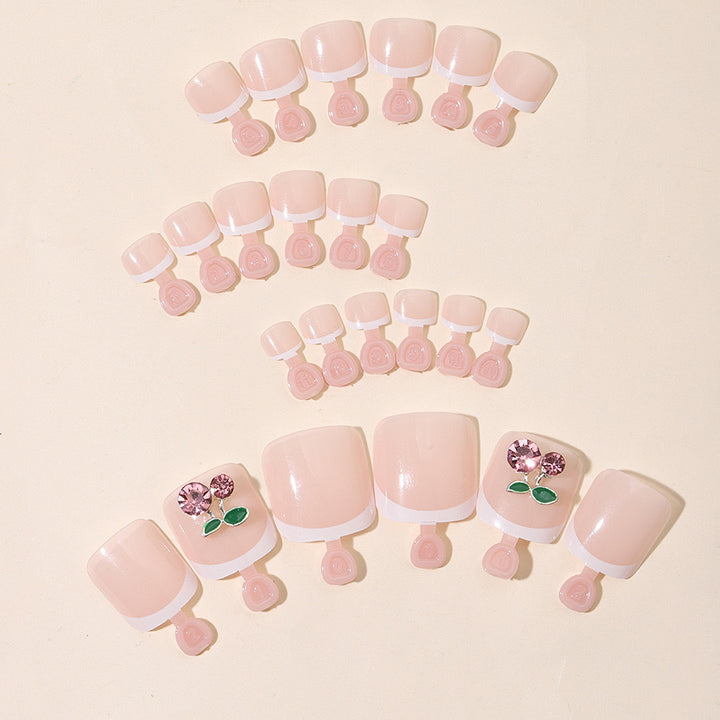 Nail art set with playful floral design Stornfield