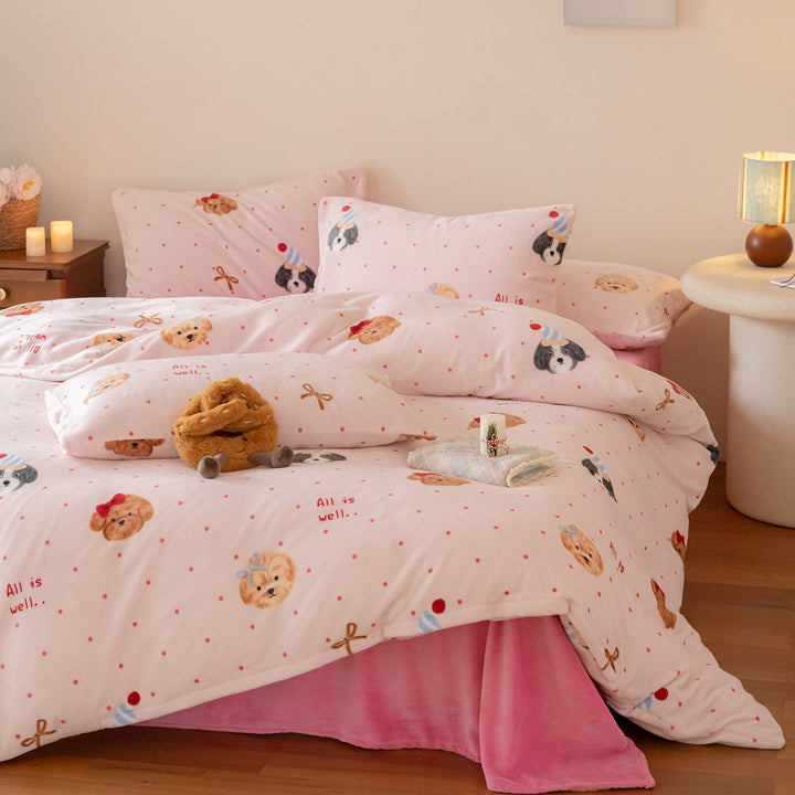 Children's bedding set made of cozy flannel with checked animal faces print and zipper
