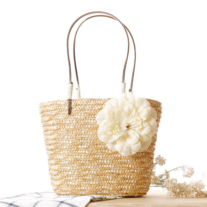 Elegant bast bag with flower appliqué Stornfield