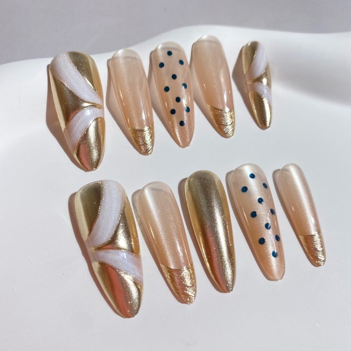 Elegant Press-On Nail Art Set 1790745450