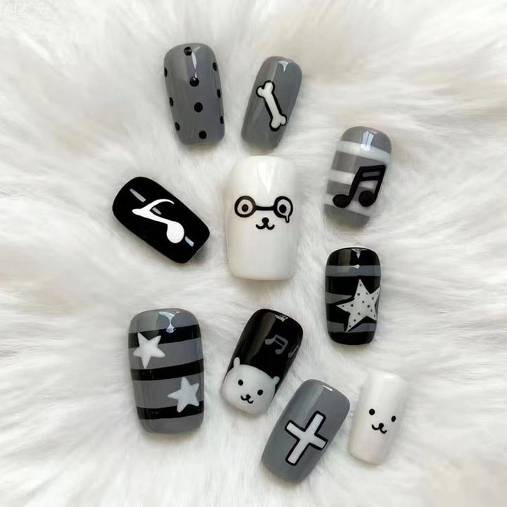 Whimsical Bear-Themed Press-On Nail Art Kit Stornfield