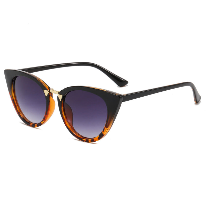 Ladies Cat-Eye Sunglasses with Elegant Golden Detail Stornfield