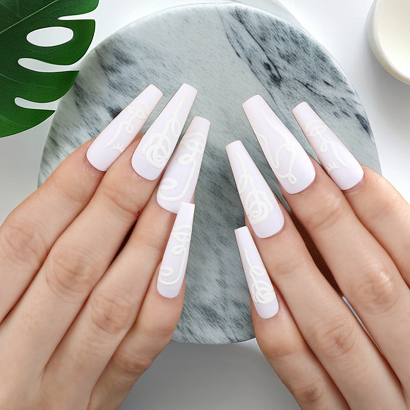 Glossy Design Artificial Nails Stornfield