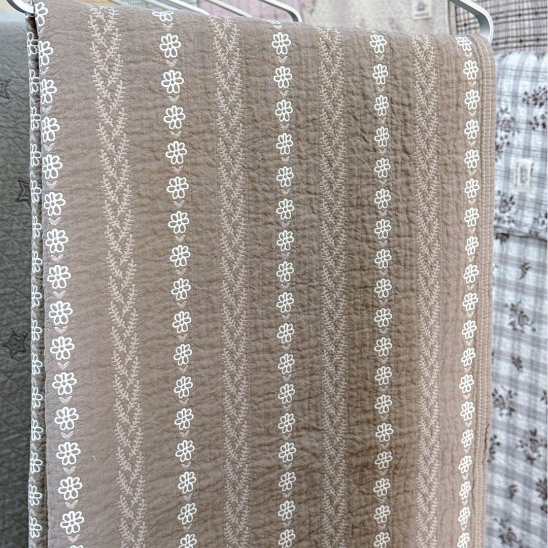 Ladies cuddly blanket with cute horse motif Stornfield