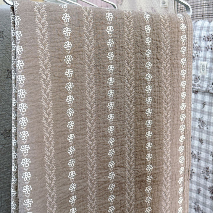 Ladies cuddly blanket with cute horse motif Stornfield