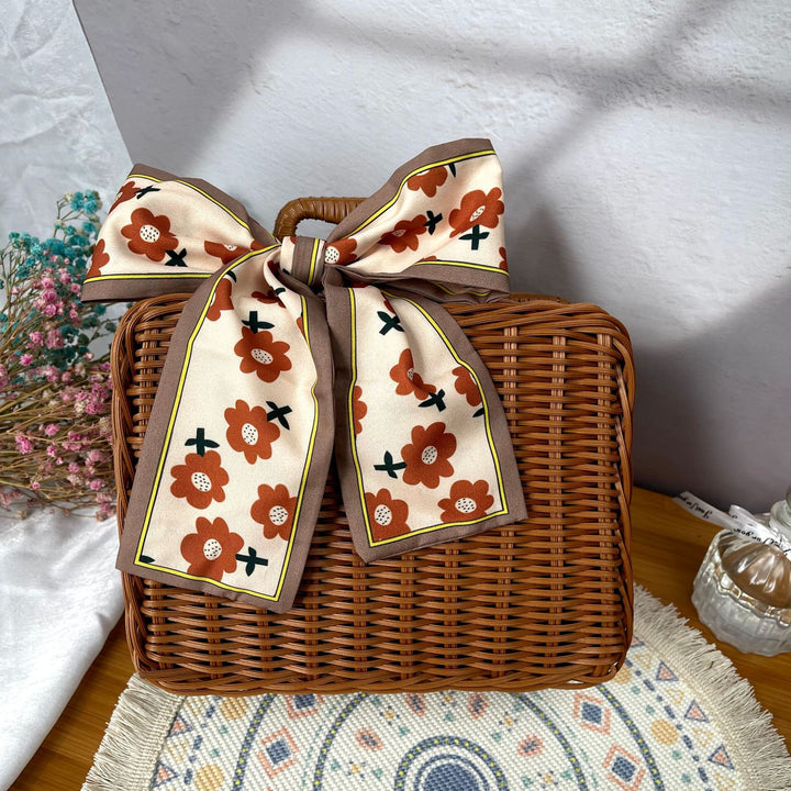 Women elegant handbag made of woven material Stornfield