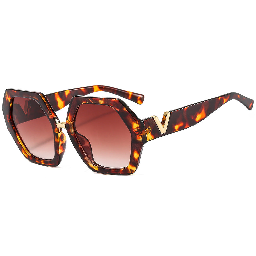 Ladies elegant sunglasses with sparkling frame Stornfield