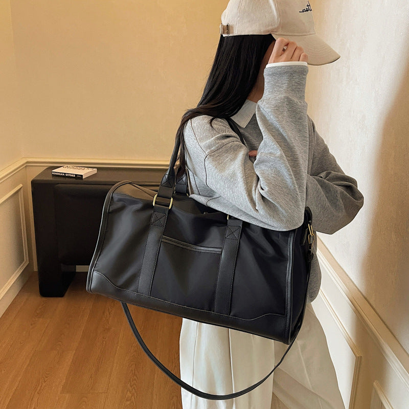 Classic Leather Travel Duffle Stornfield