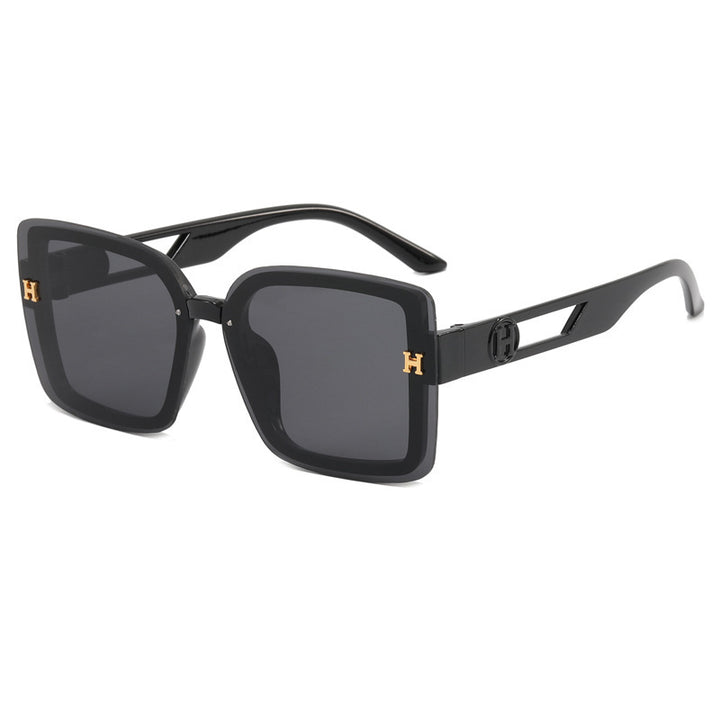 Women modern square sunglasses with elegant design Stornfield