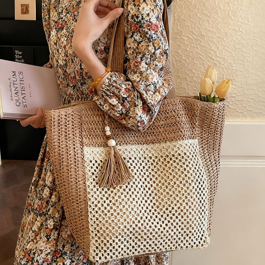 Handcrafted straw bag with tassels Stornfield