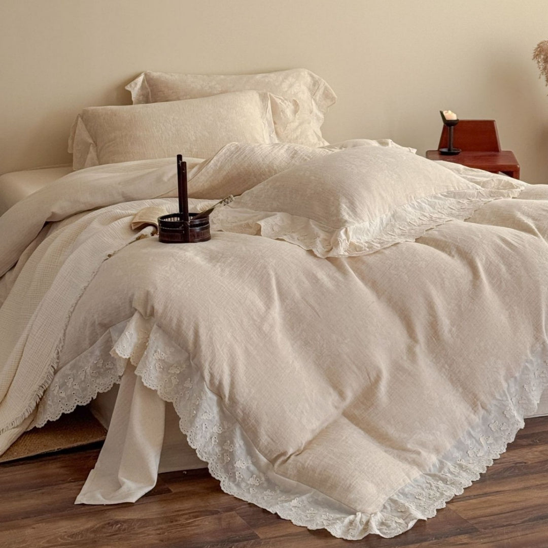 Vintage-Inspired Linen-Cotton Jacquard Duvet Cover Set with Lace-Trim Ruffled Shams
