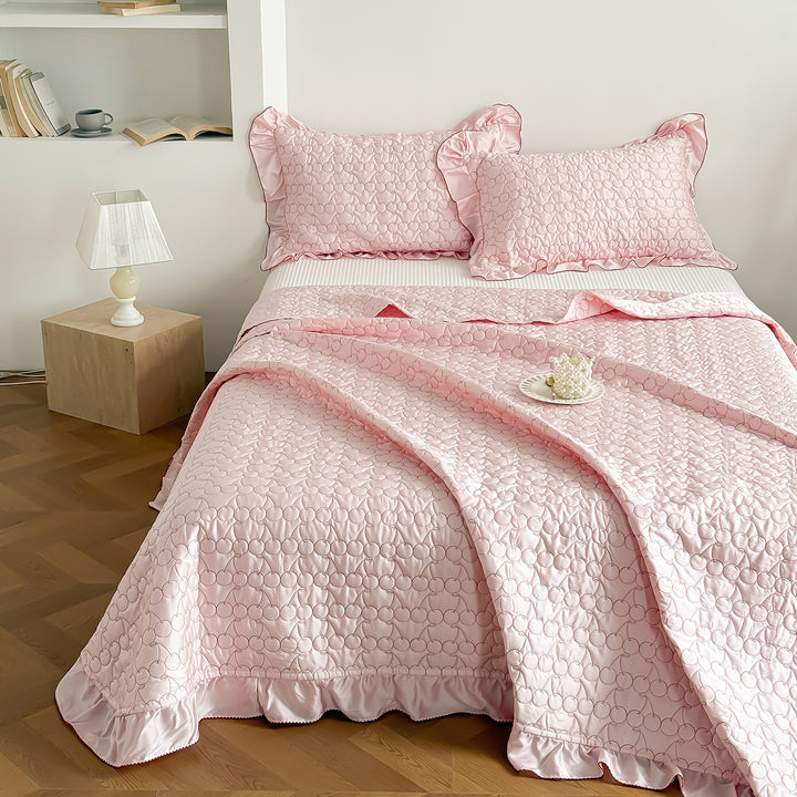 Quilted Ruffled Edge Bedspread and Pillow Sham Set
