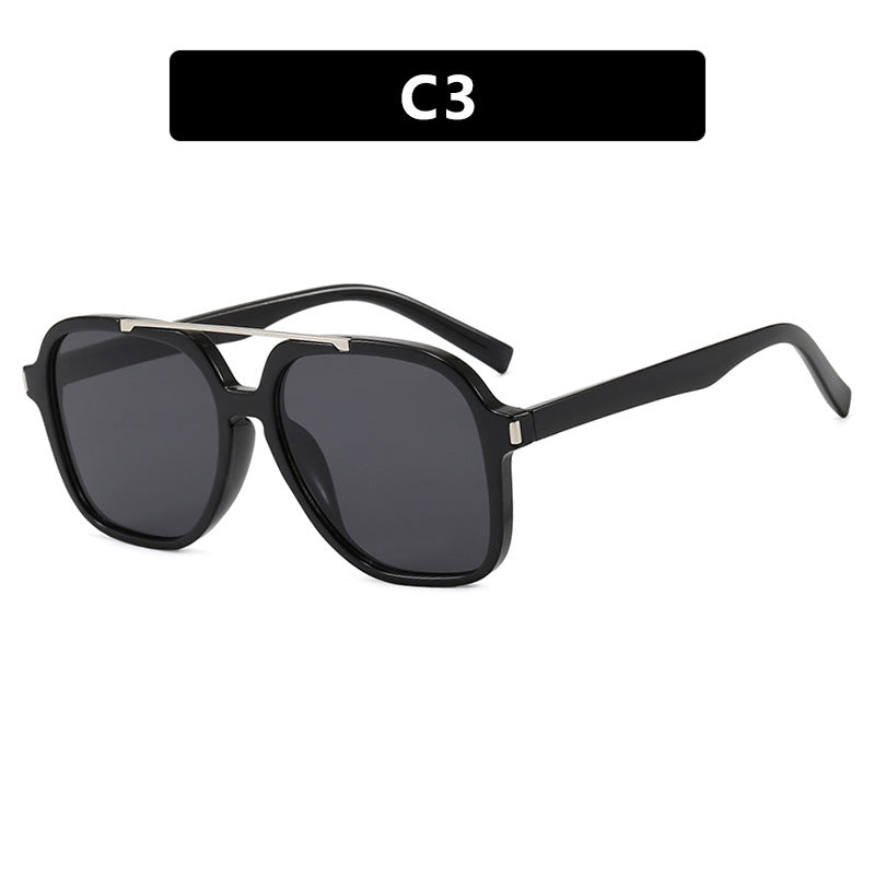 Women's square sunglasses with protective UV filter and elegant frame Stornfield