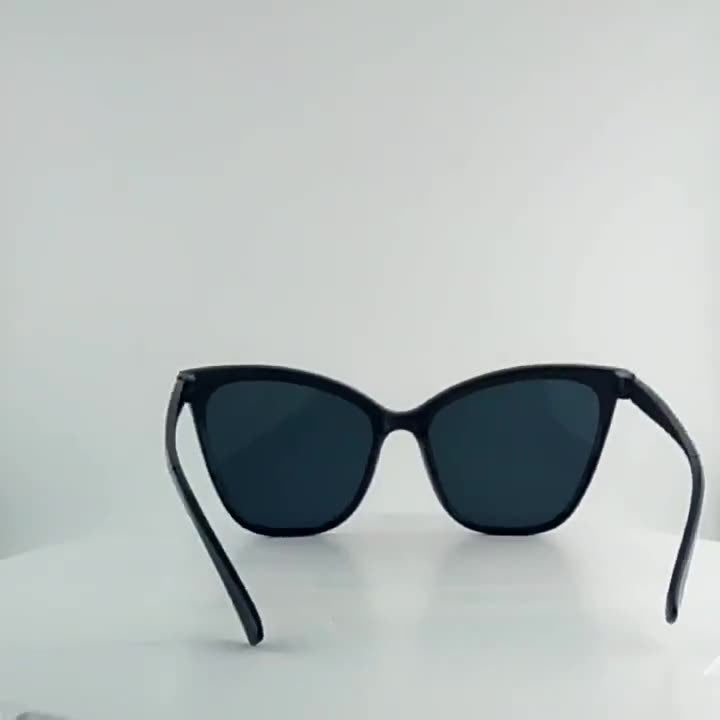 Chic Cat-Eye Sunglasses Stornfield